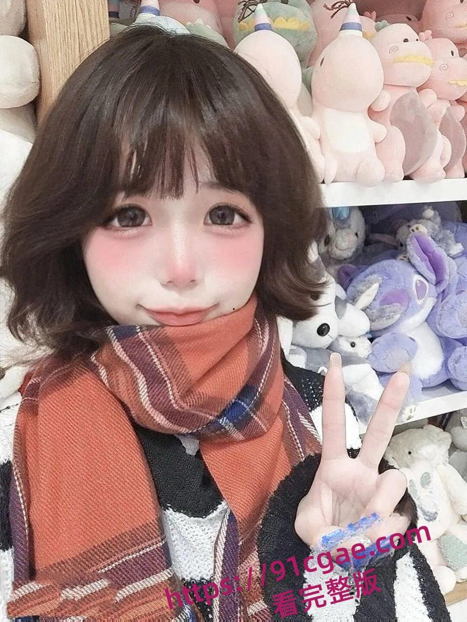 推特清纯少女 斜眼龙王 金主高价定制私拍 全裸自慰娇喘-2