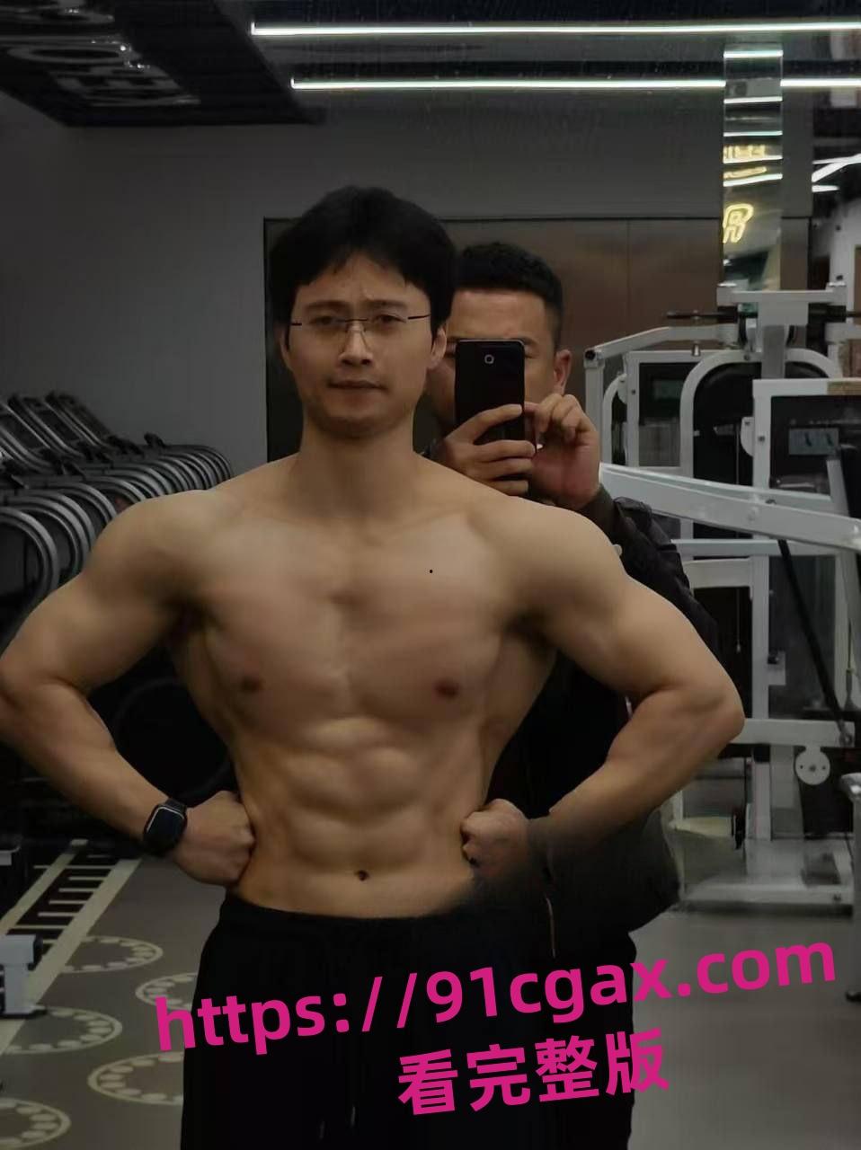 浙江苍南音乐老师洪冬暖出轨被抓,原配带队酒店掀翻床戏场面超炸!-2