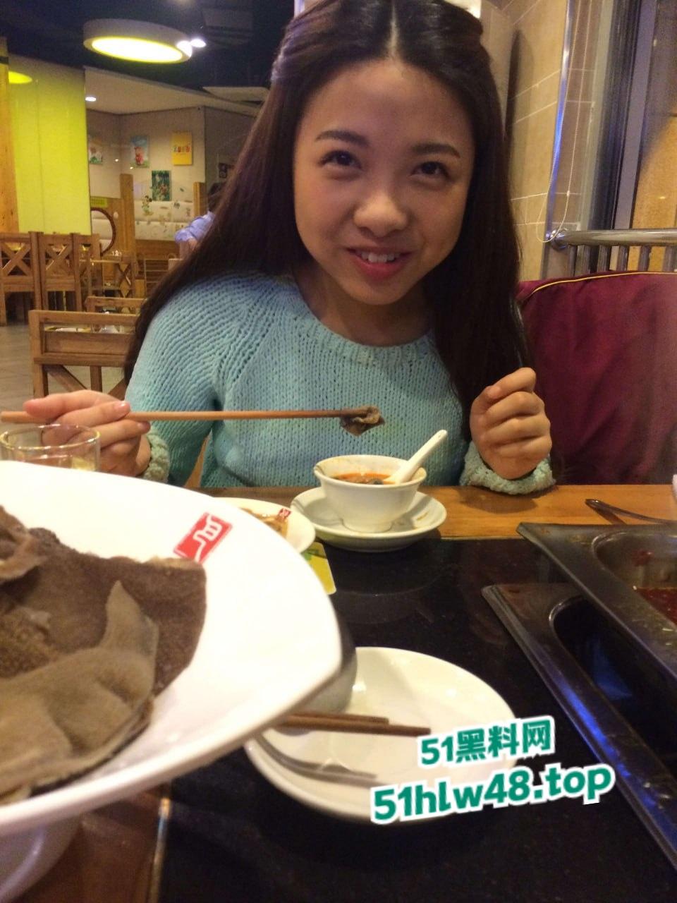 四川卫校学生妹【谷盼盼】与男友各种性爱视频泄密，单纯萌妹被调教成骚母狗对话淫荡至极。-3