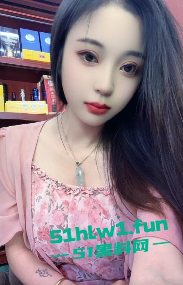 抖音【Alina】线上卖烟线下卖逼,副业带流量,主业卖逼才是真正赚钱的路子,靠当鸡买豪车豪宅!-6