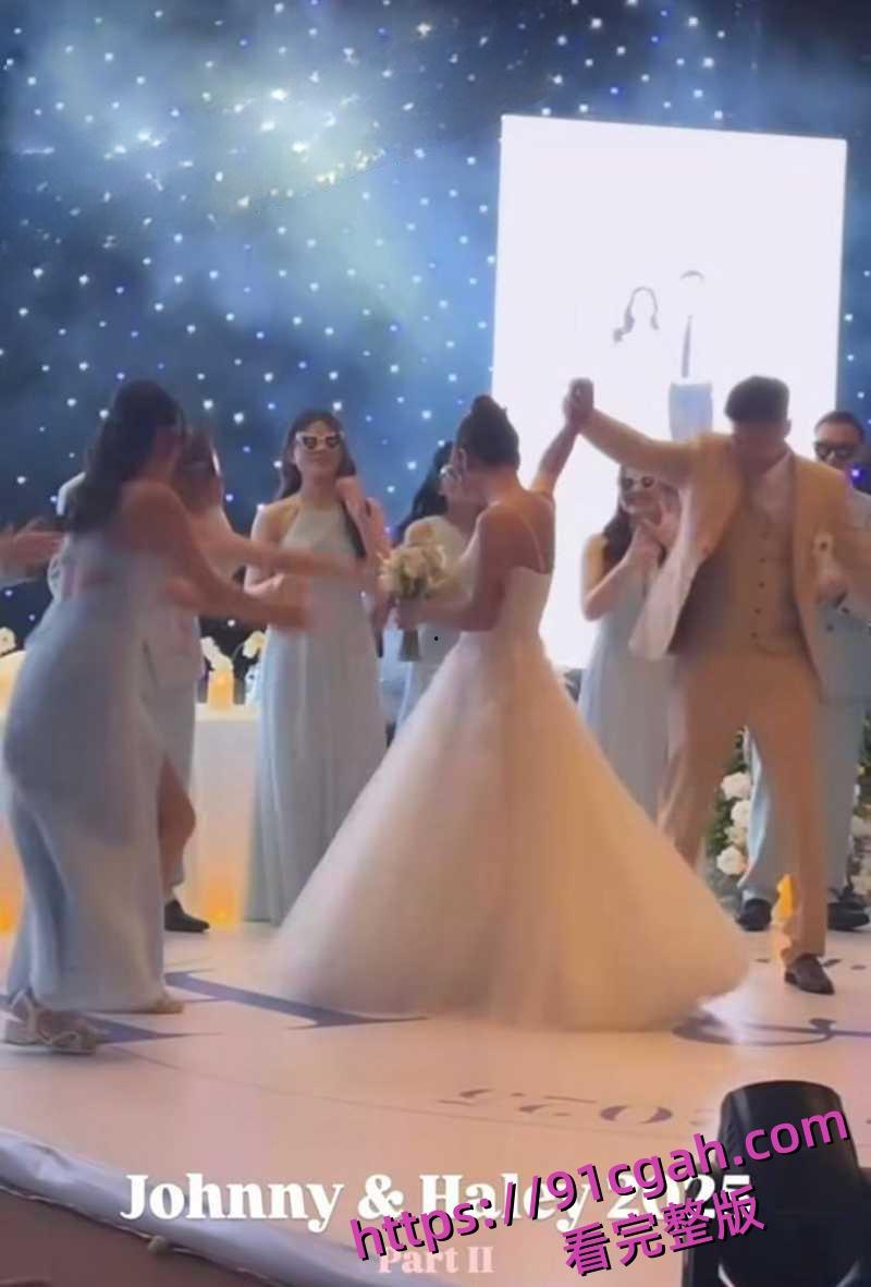 香港前港姐雷莊𠒇弟弟婚礼After Party失控变淫趴 伴娘伴郎群P狂欢 劲爆视频流出炸裂全网!-9