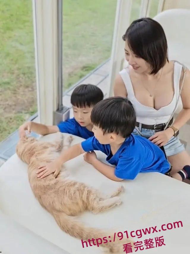 全网疯求台湾巨乳人妻网红梁梁怀孕床戏,孕期夫妻性爱外泄!-7