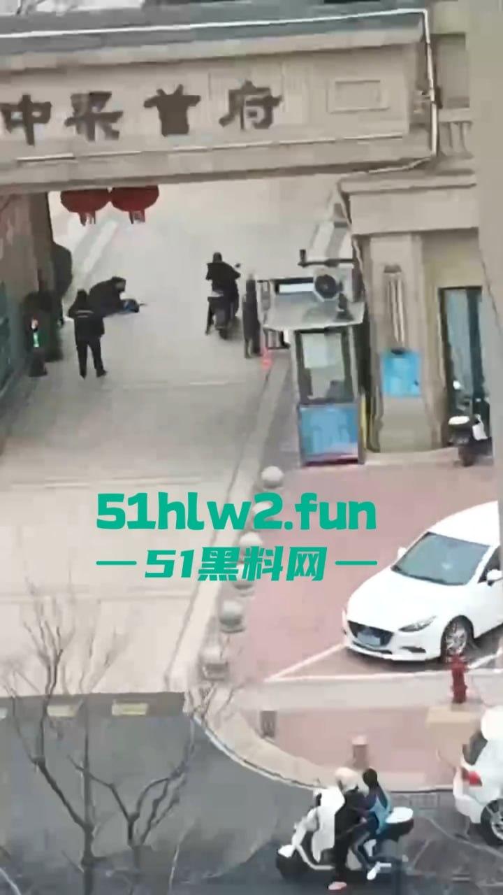 温州中梁首府一初中女生崩溃跳楼，压倒她的最后一根稻草居然是寒假作业？？-2