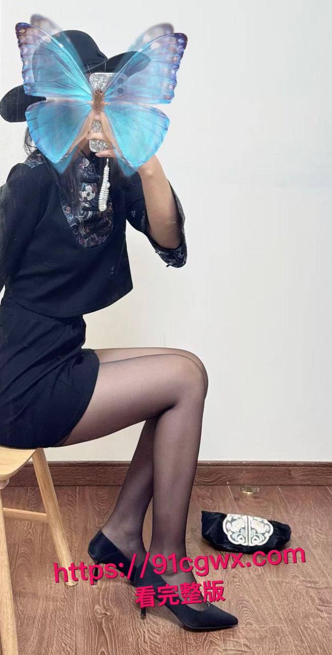 美女给闺蜜分享钓金主秘籍却被闺蜜曝光聊天记录:足交挑逗鸡巴喷汁,狗碗舔食深喉吞精!-11