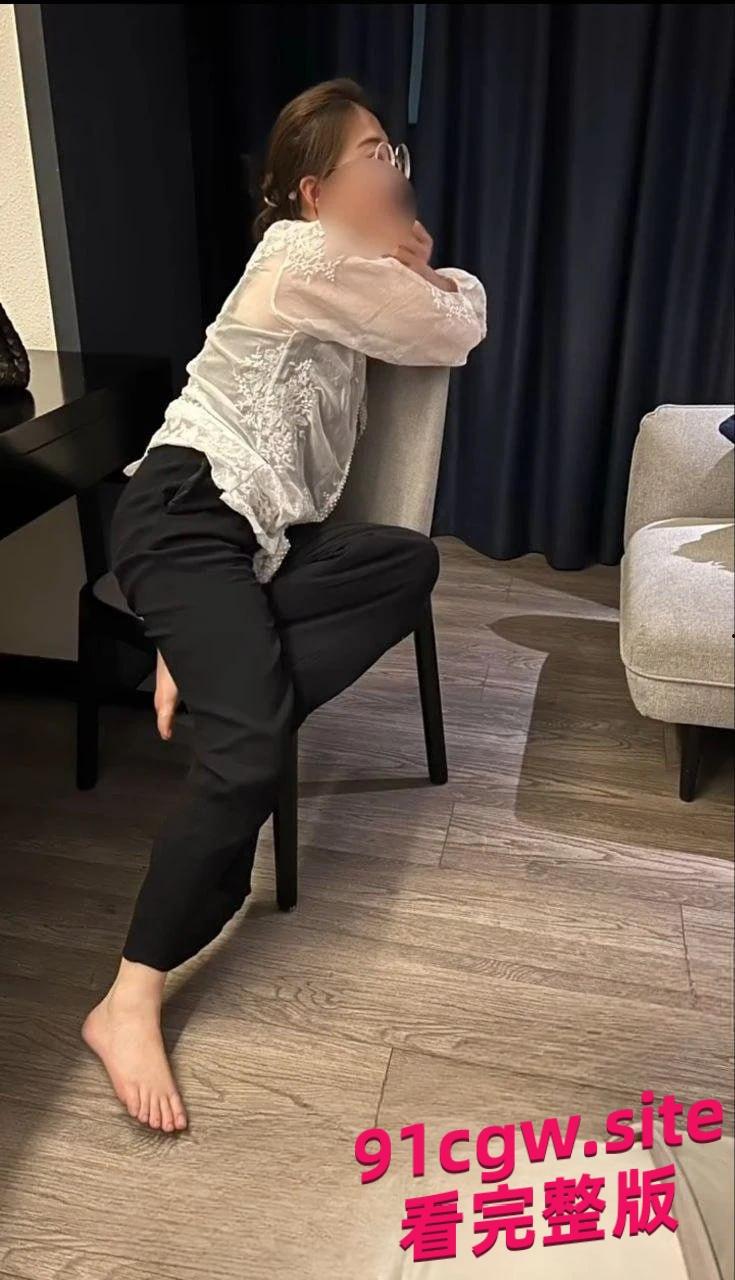 淫妻大神宇宙的琴弦，娇妻和调酒师单男3P！-5