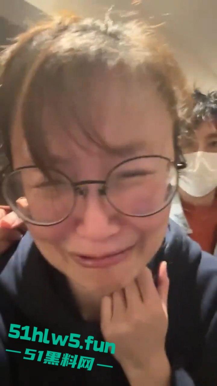 著名网络大v王局【王志安】被其前妻初代网红师太【李汀】直播爆料与日本女三私混生子。-3