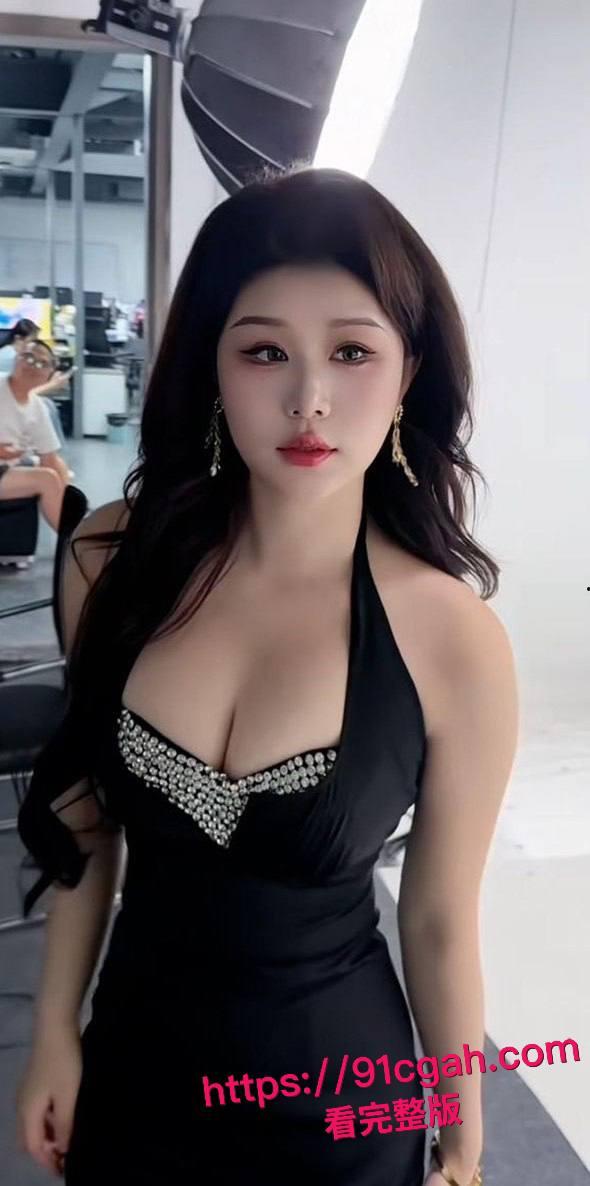 抖音短剧的女神柒可昕和金主约炮视频流出!豪乳挥舞,极品骚穴,上位骑乘的淫贱的母狗-7