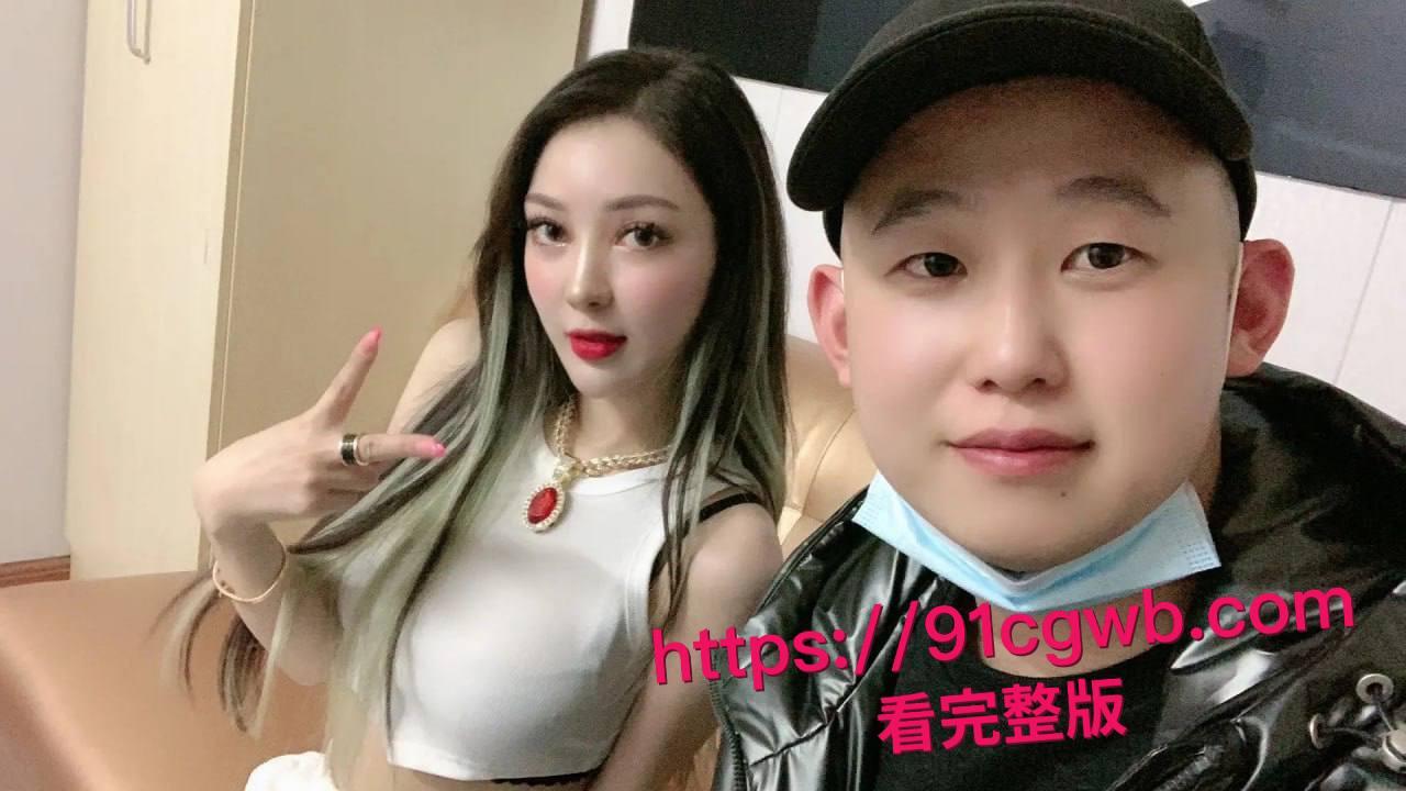 网红鼻祖郭美美冲上抖音热搜榜 出狱两年喜提700万海蓝劳斯莱斯外滩炫富与绝版9分钟卖淫口交性爱视频被曝光-3