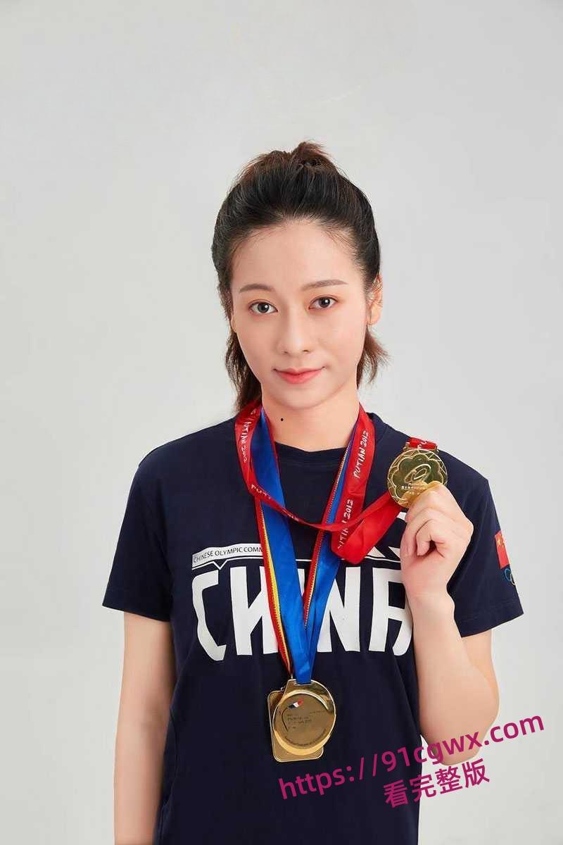 体操冠军吴柳芳再上热搜 恋爱期间出轨线上聊骚线下挨炮 前男友实名曝光约炮视频-5