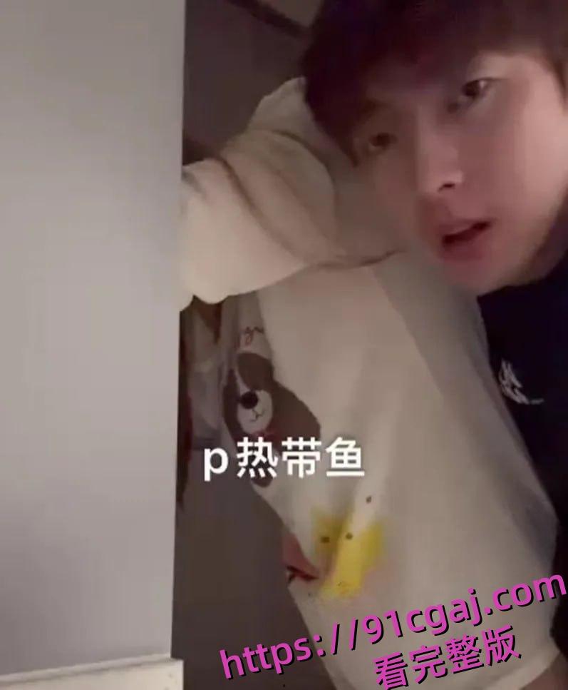 183体育生男S 热带鱼 反差南京女大考研备战中 找两个体育生3P释放压力-6