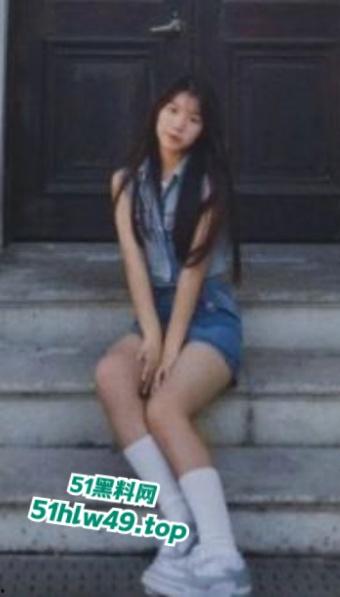 宁波大学骚母狗【潘钰洁】管理学院性感尤物,白月光女神却成为富二代性奴母狗,视频被全校疯传。-7